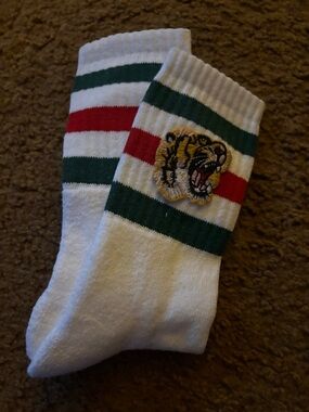 Gucci White Crew Socks with Green and Red Stripes and Tiger Patch